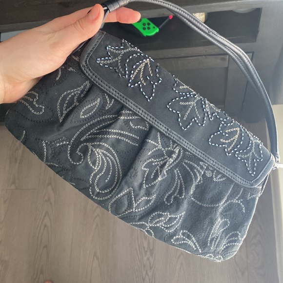 Vintage black beaded and embroidered clutch - Picture 3 of 4